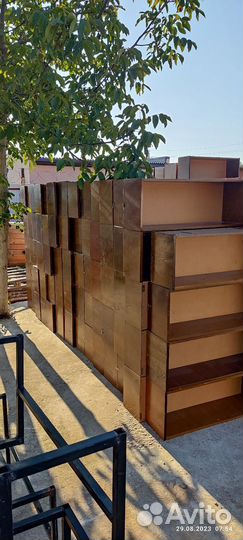 Книжные полки