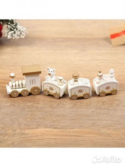 Новогодний поезд с вагончиками новогодний декор