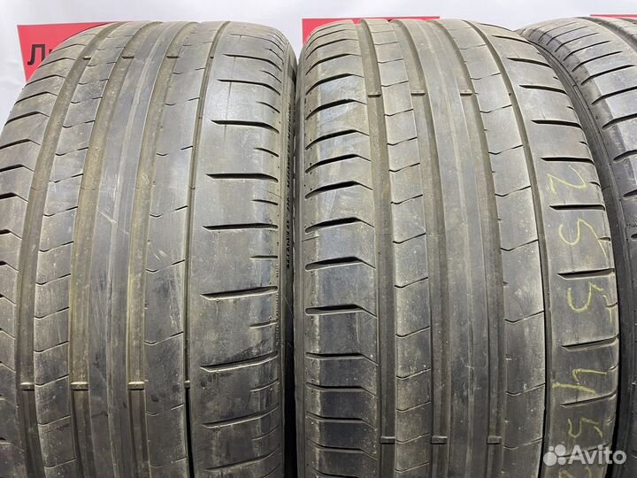 Pirelli P Zero 255/45 R20