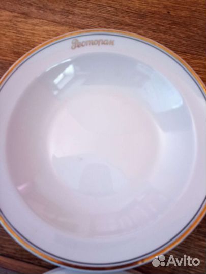 Тарелка суповая с позолотой