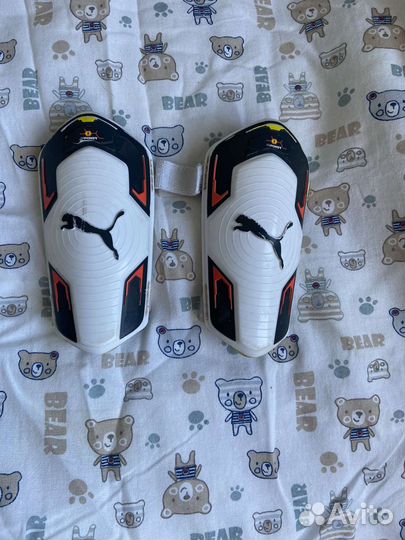 Щитки футбольные