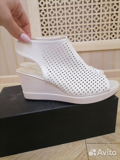 Сабо женские размер 39 белые