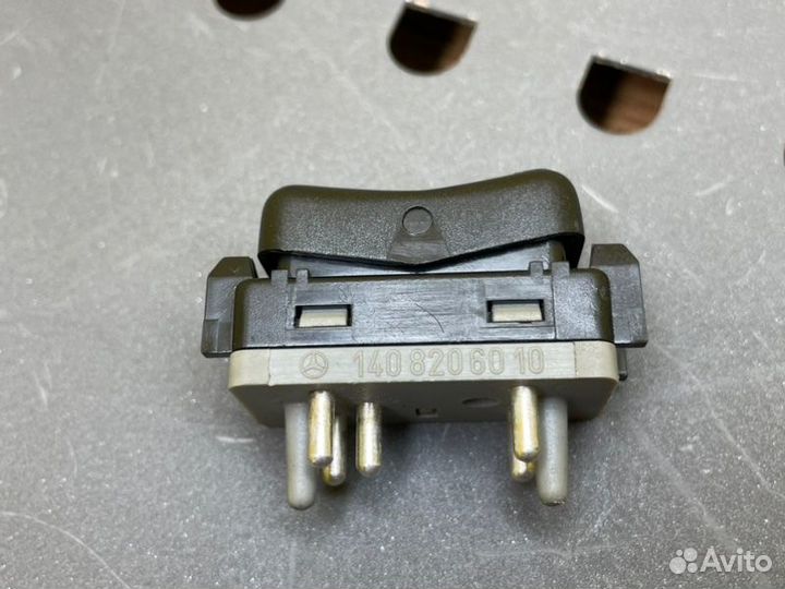 Кнопка обогрева сидений Mercedes-Benz S-Class W140