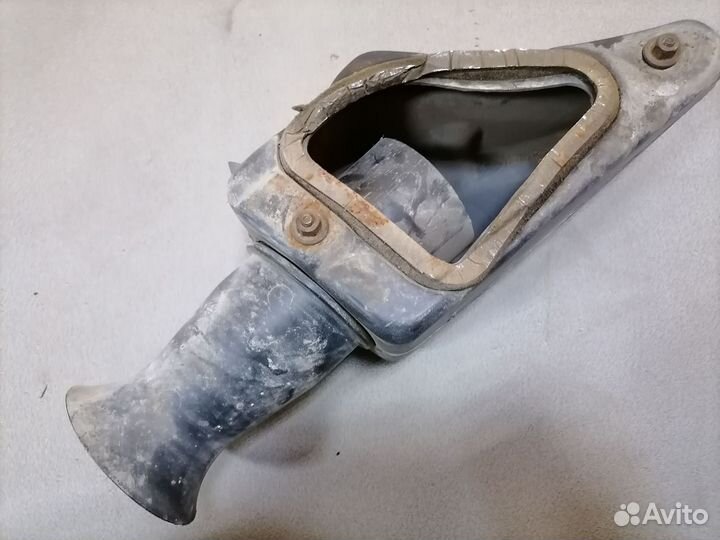 Резонатор воздушного фильтра Ford Taurus 2 1995