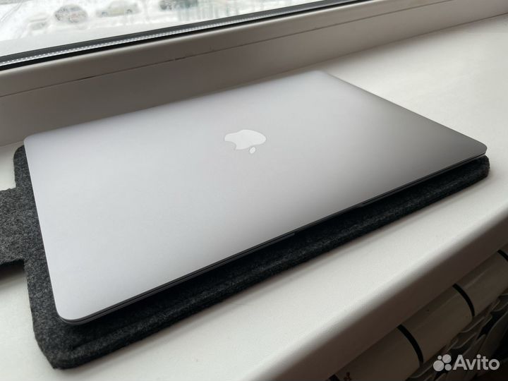 Macbook air m1 2020 8/256