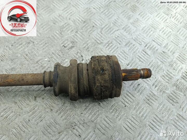 Полуось задняя б/у Mercedes W202 (C)