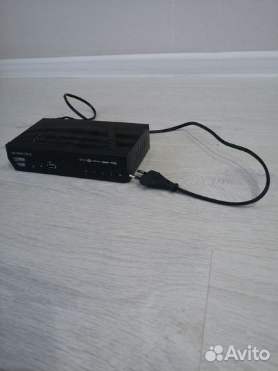 Приставка skybox gold DV3T6000