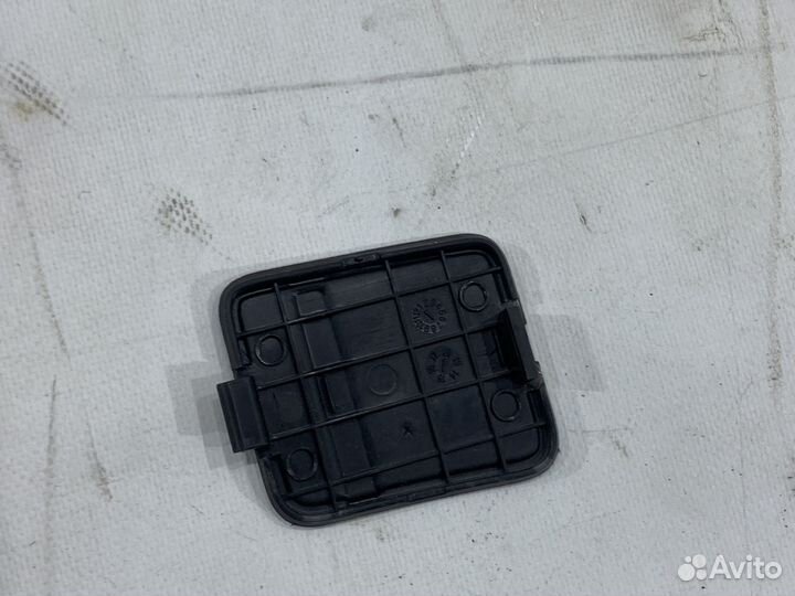 Заглушка болта запасного колеса Mitsubishi