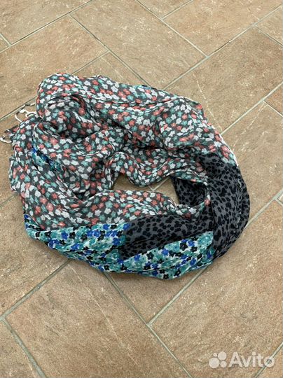 Шарфы платки палантины