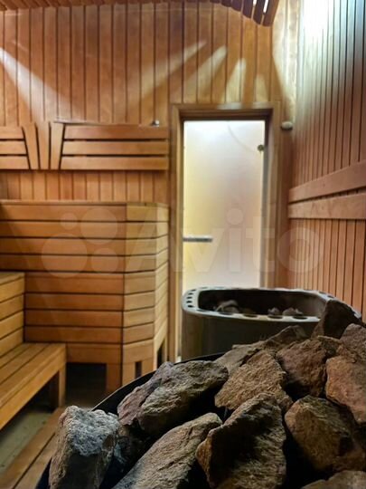 Дом 195 м² на участке 1 сот.