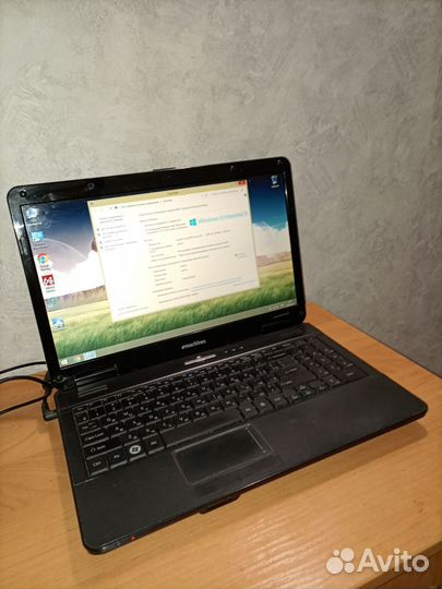 Ноутбук emachines е525