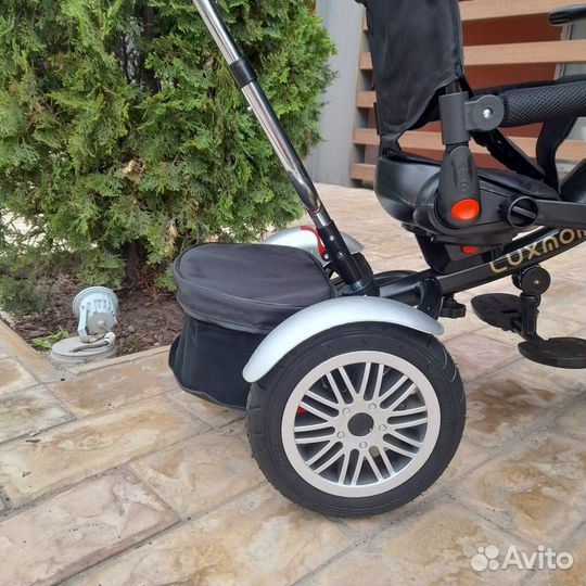 Трехколесный велосипед с родительской ручкой