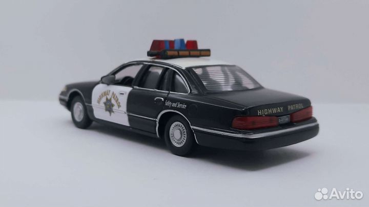 Ford Crown Victoria Модель автомобиля 1:43
