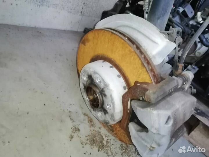 Суппорт передний левый BMW X3 G01 M-paket