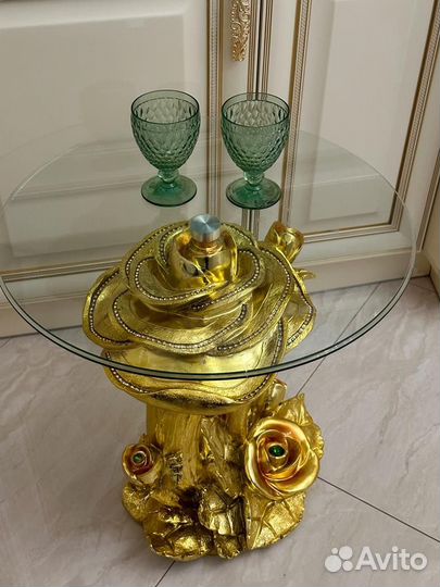 Ваза столик