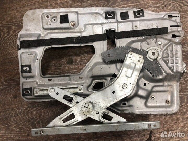 Панель двери задний левый Hyundai Santa Fe SM D4BB