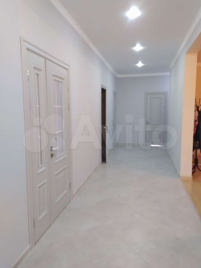 Дом 199 м² на участке 9 сот.