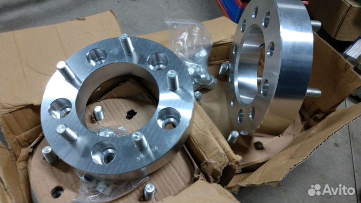 Проставки колёсных дисков Тойота Лексус