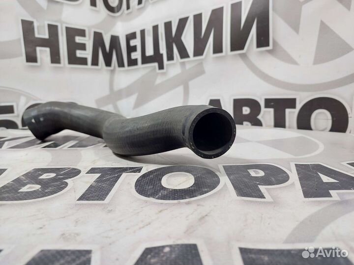 Верхний патрубок радиатора Mercedes W208 M111