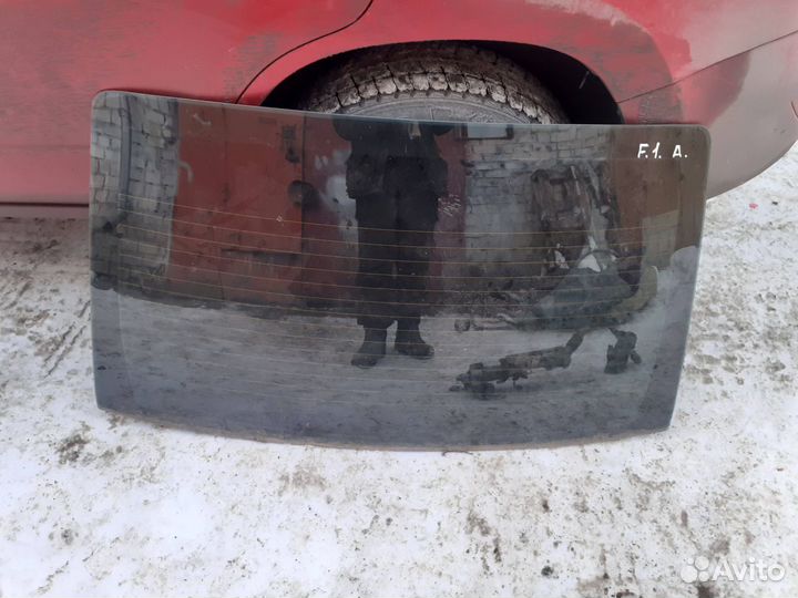 Стекло заднее Ford Focus 1