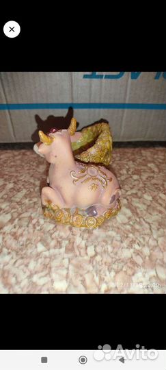 Статуэтка быка