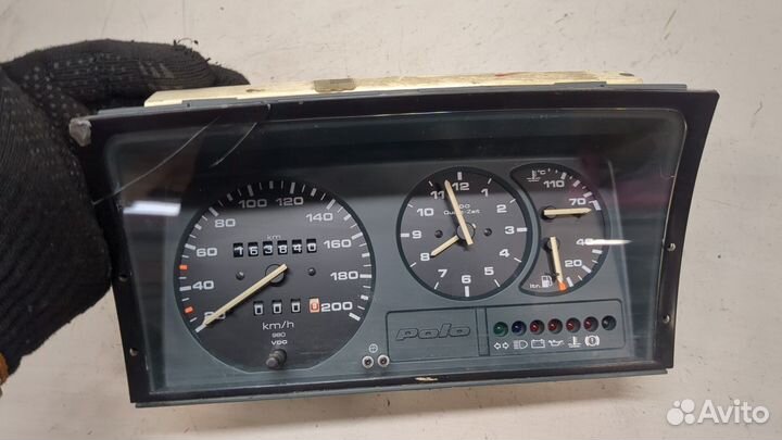 Щиток приборов Volkswagen Polo, 1993