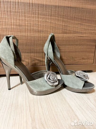 Босоножки женские mascotte