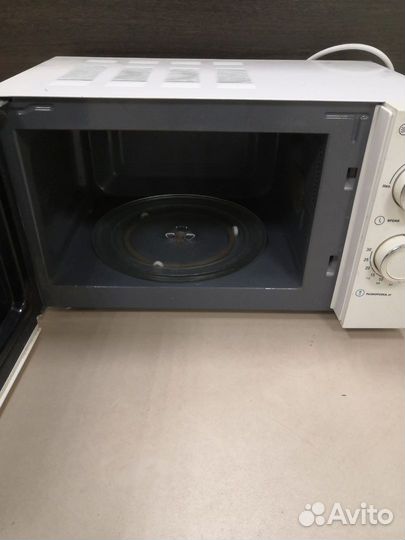 2.Микроволновая печь vekta MS720ATW