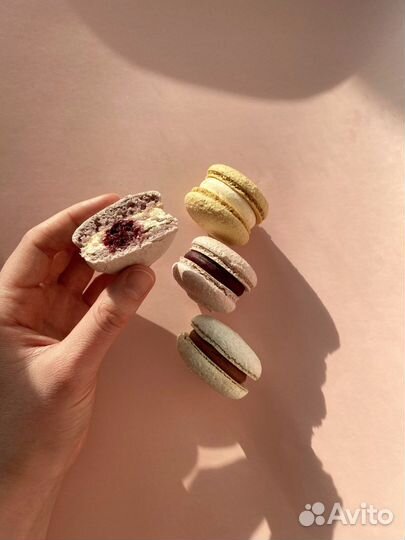 Сладкий подарок, пирожные макаронс, десерты