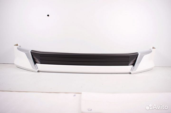 Обвес Executive Lounge Land Cruiser 200 белый