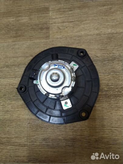 Мотор отопителя с крыльчаткой LADA Kalina