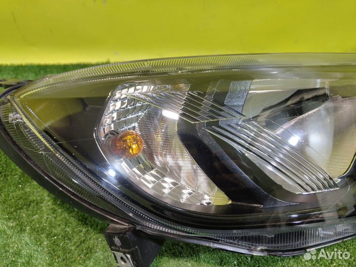 Фара правая LADA Granta FL 2018
