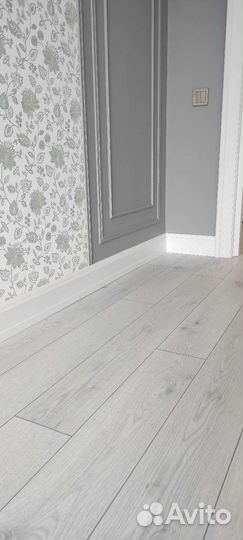 Установка плинтусов