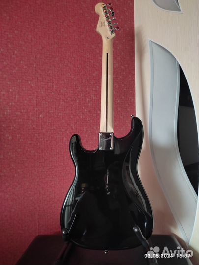 Fender Squier Bullet Stratocaster HSS+EMG-81,чехол