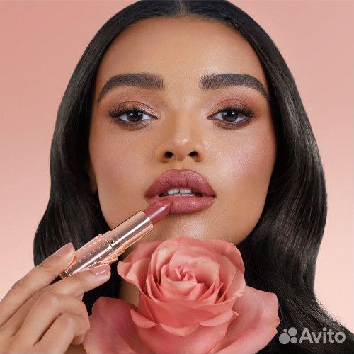 Charlotte Tilbury Помада MRS kisses