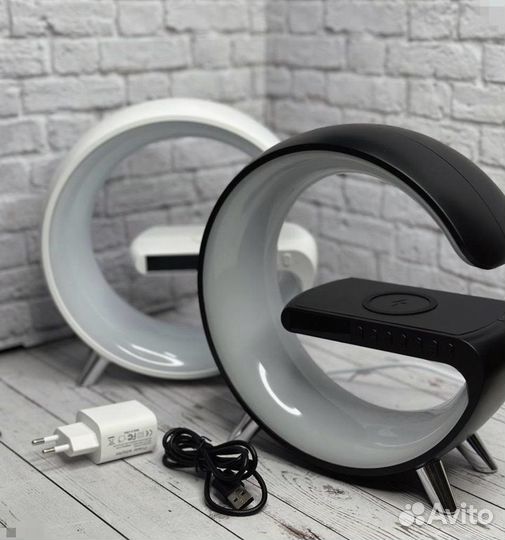 Универсальная световая и звуковая лампа 8в1