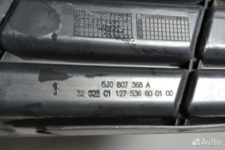 Решетка в бампер перед/прав SKoda Fabia 1.6