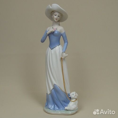 Новая статуэтка фарфоровая 