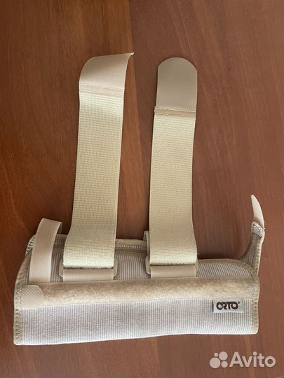 Ортез на лучезапястный сустав правый