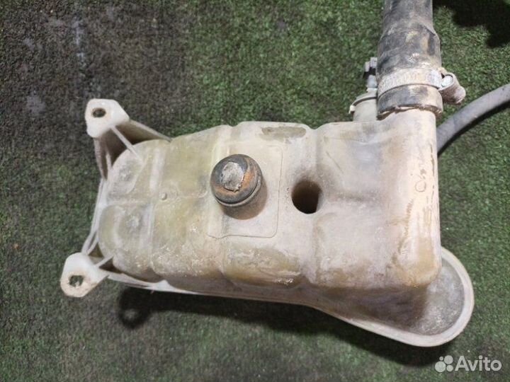 Бачок расширительный Mercedes-Benz E-Class W124