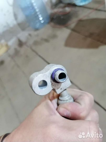 Трубка компрессора кондиционера Opel Astra h