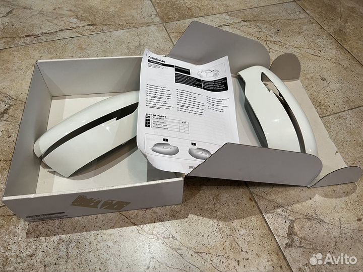 Накладка зеркала Nissan Juke KE960-BV030XX Новая