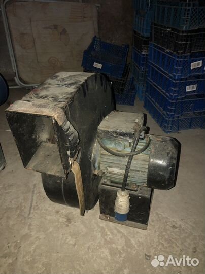 Вентилятор центробежный для надувного батута