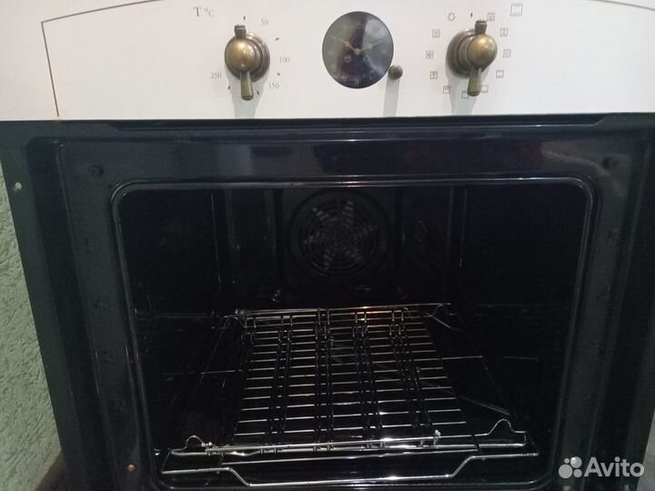 Духовой шкаф