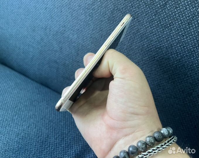 iPhone 8 /64gb