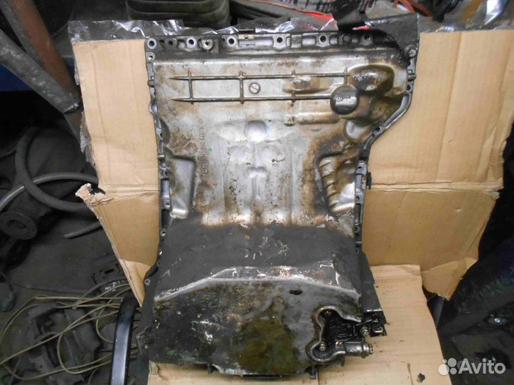 Поддон двигателя W212 M271 A2710141602