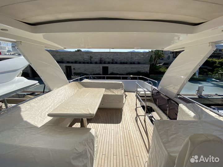 Моторная яхта Princess 60 2015