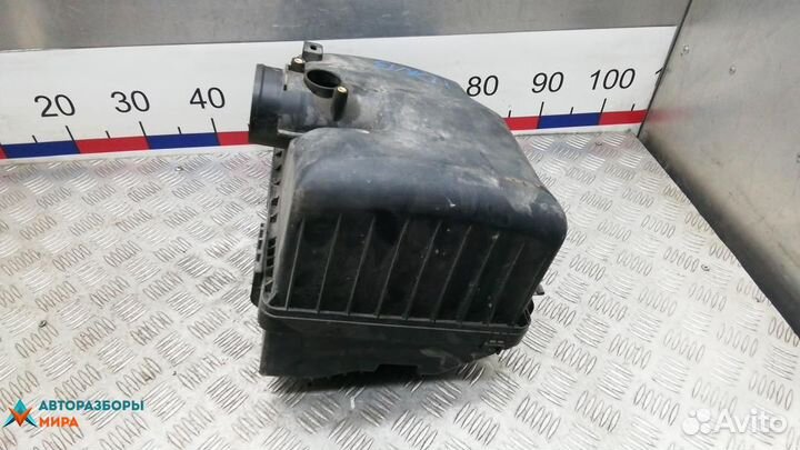 Корпус воздушного фильтра Mitsubishi Pajero 4 2009