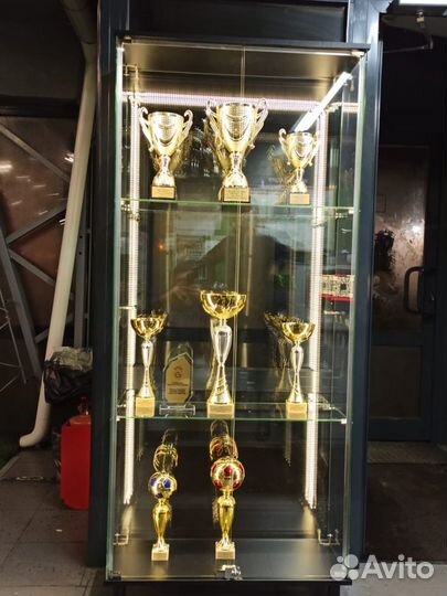 Витрины для кубков и наград