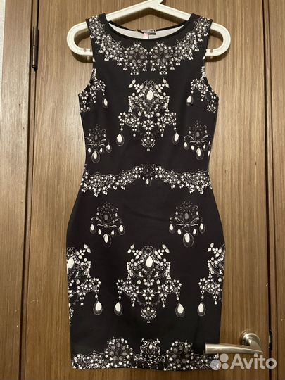 Платье Lipsy новое